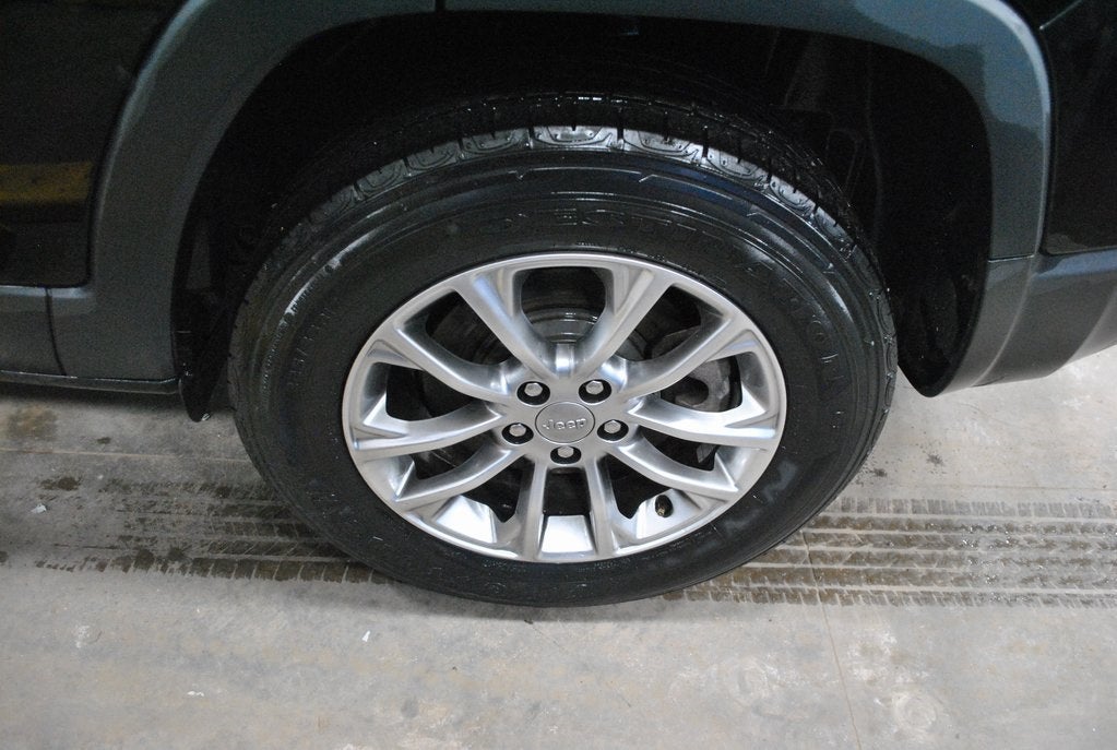 2022 Jeep Cherokee Latitude Lux 4WD