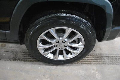 2022 Jeep Cherokee Latitude Lux 4WD