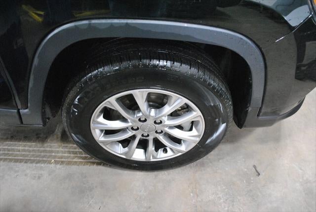 2022 Jeep Cherokee Latitude Lux 4WD