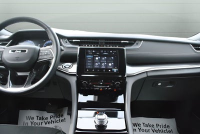 2022 Jeep Grand Cherokee Altitude AWD