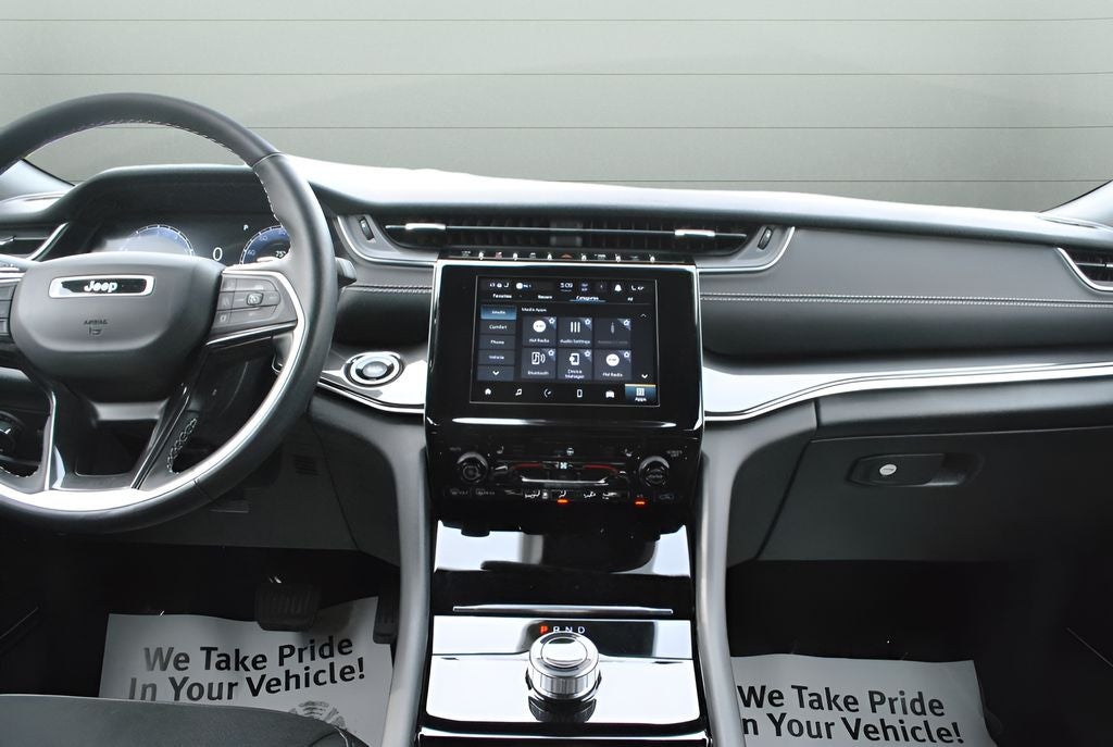 2022 Jeep Grand Cherokee Altitude AWD