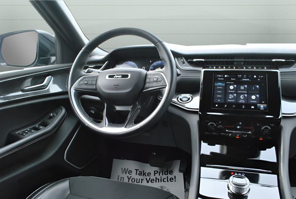 2022 Jeep Grand Cherokee Altitude AWD