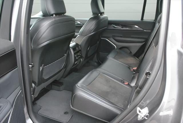 2022 Jeep Grand Cherokee Altitude AWD