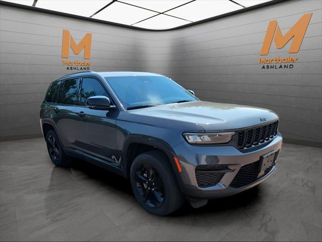2022 Jeep Grand Cherokee Altitude AWD