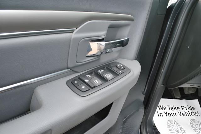 2019 RAM 1500 Warlock Quad Cab 4x4 HEMI 5.7L V8