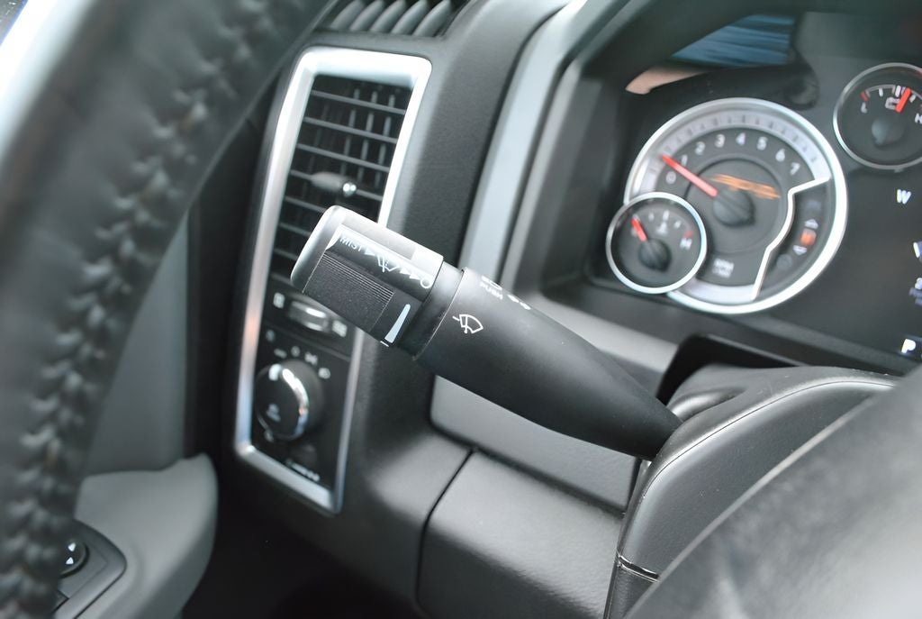 2019 RAM 1500 Big Horn Crew Cab 4x4 5.7L V8