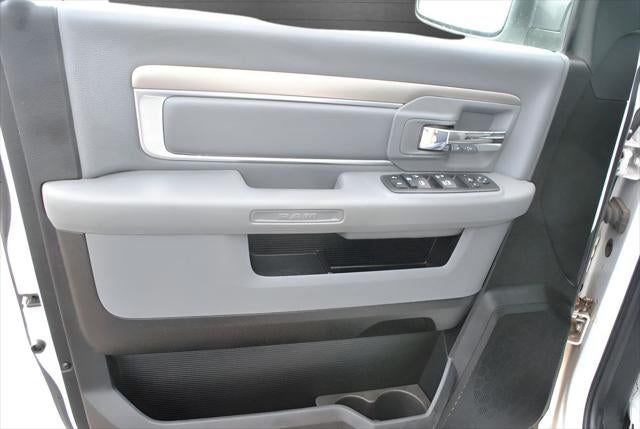 2019 RAM 1500 Big Horn Crew Cab 4x4 5.7L V8