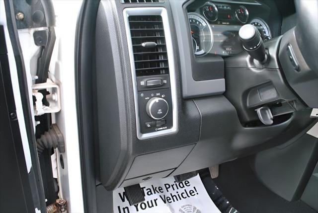 2019 RAM 1500 Big Horn Crew Cab 4x4 5.7L V8
