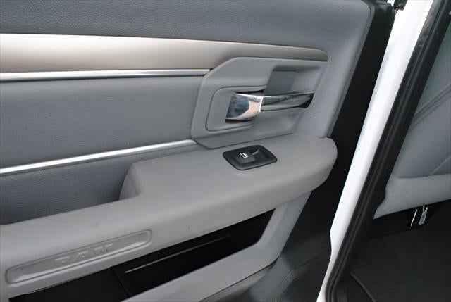 2019 RAM 1500 Big Horn Crew Cab 4x4 5.7L V8