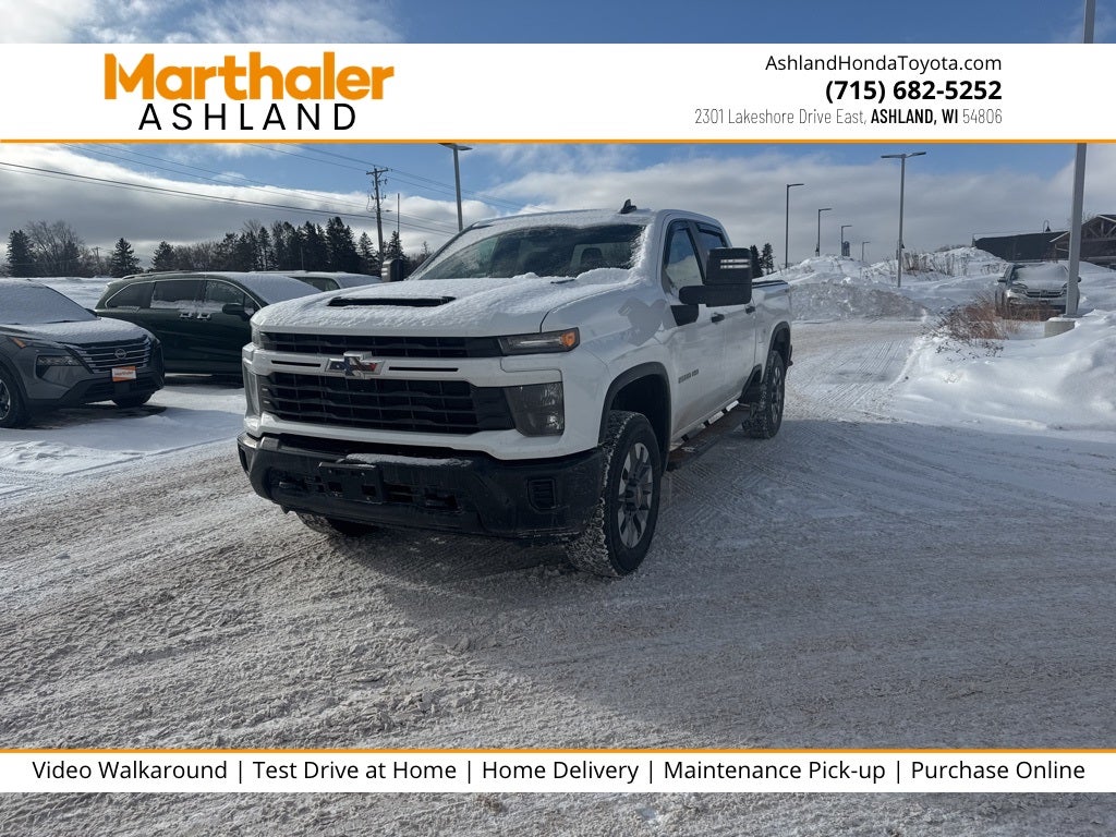 2024 Chevrolet Silverado HD Custom Crew Cab 4x4 6.6L V8
