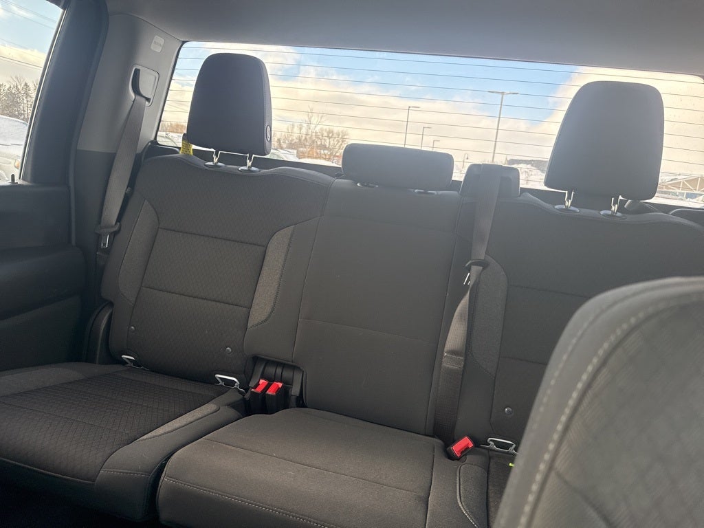 2024 Chevrolet Silverado HD Custom Crew Cab 4x4 6.6L V8