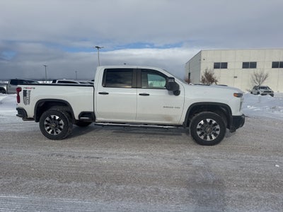 2024 Chevrolet Silverado HD Custom Crew Cab 4x4 6.6L V8