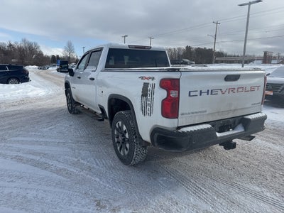 2024 Chevrolet Silverado HD Custom Crew Cab 4x4 6.6L V8