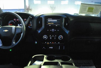 2024 Chevrolet Silverado HD Custom Crew Cab 4x4 6.6L V8