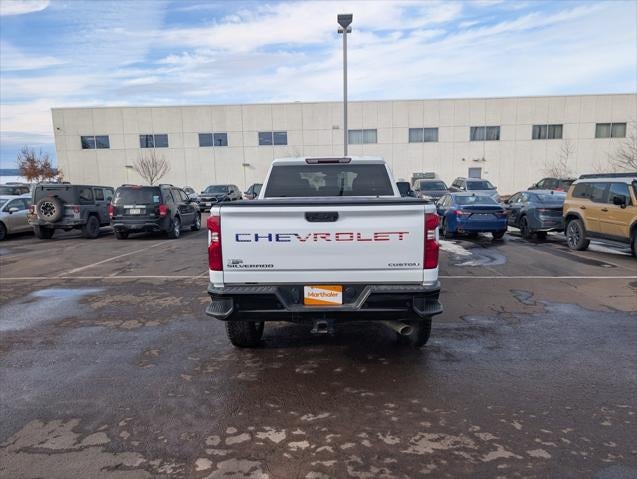 2024 Chevrolet Silverado HD Custom Crew Cab 4x4 6.6L V8