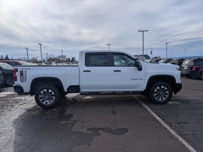2024 Chevrolet Silverado HD Custom Crew Cab 4x4 6.6L V8