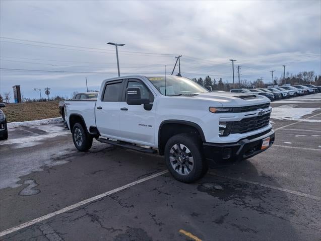 2024 Chevrolet Silverado HD Custom Crew Cab 4x4 6.6L V8