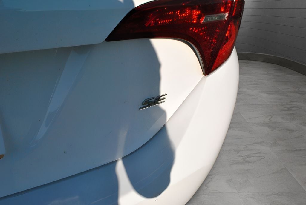2019 Toyota Corolla SE FWD