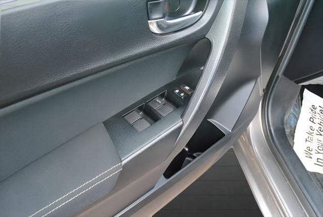 2017 Toyota COROLLA LE Premium FWD