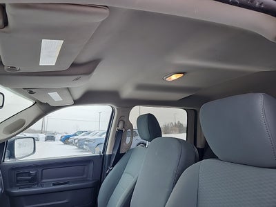 2016 RAM 1500 Express Crew Cab 4x4 5.7L V8