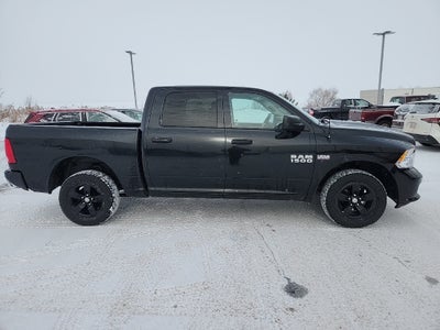 2016 RAM 1500 Express Crew Cab 4x4 5.7L V8