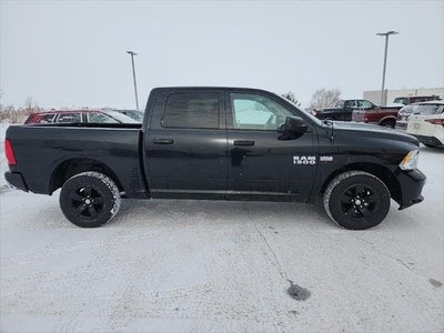 2016 RAM 1500 Express Crew Cab 4x4 5.7L V8