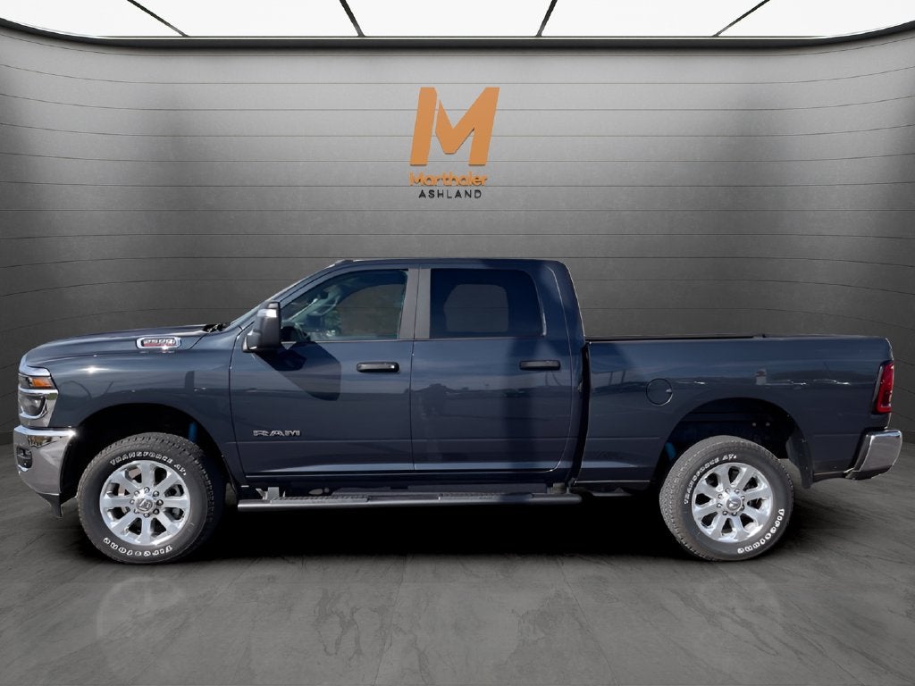 2026 RAM 2500 Big Horn Crew Cab 4x4 6.4L V8