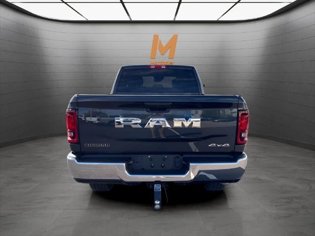 2026 RAM 2500 Big Horn Crew Cab 4x4 6.4L V8