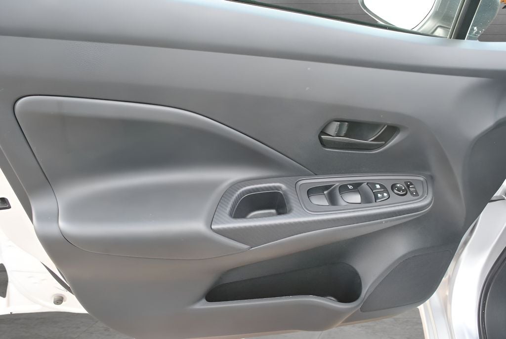 2023 Nissan Versa 1.6 S