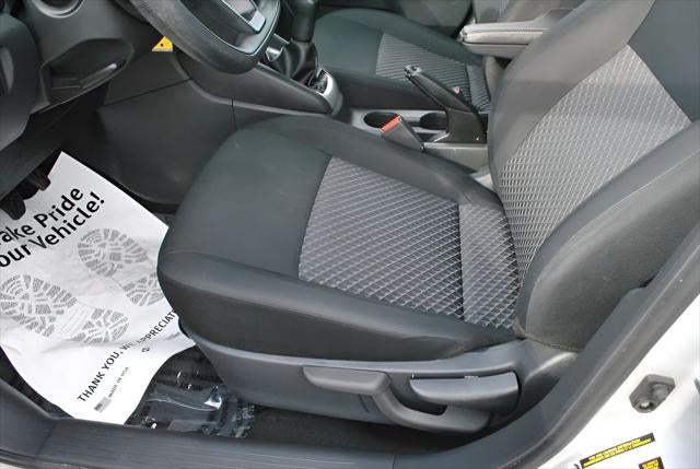 2023 Nissan Versa 1.6 S