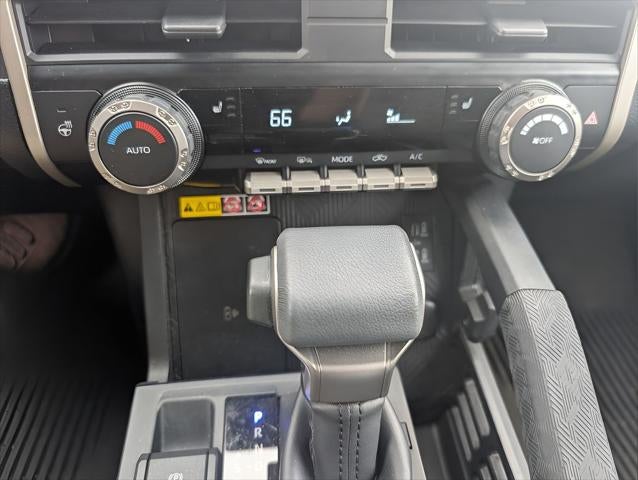 2025 Toyota Tacoma SR5 Upgrade Double Cab 4x4