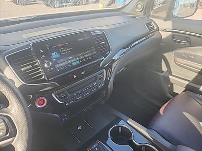 2025 Honda Ridgeline Black Edition Crew Cab AWD 3.5L V6