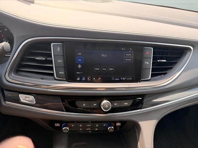 2020 Buick Enclave Essence