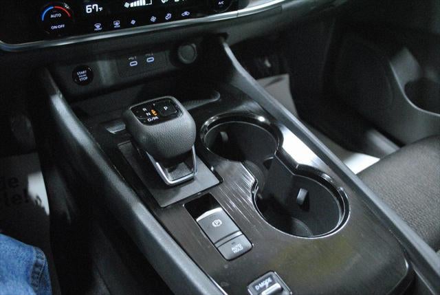 2024 Nissan Rogue SV FWD