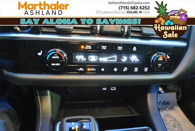 2025 Nissan Pathfinder SL 4WD