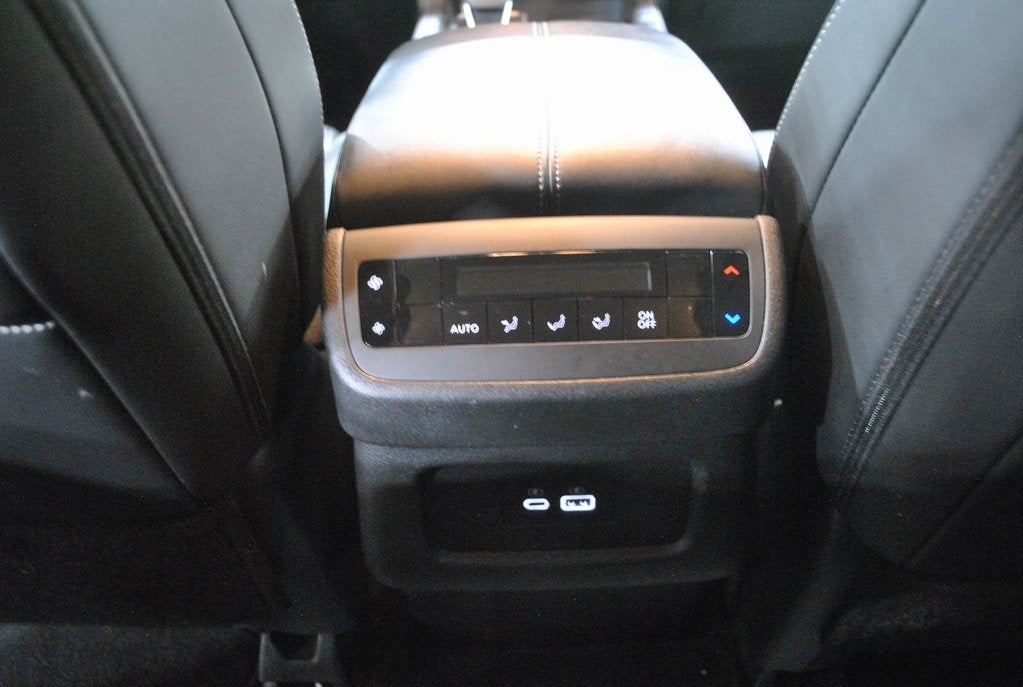 2025 Nissan Pathfinder SL AWD