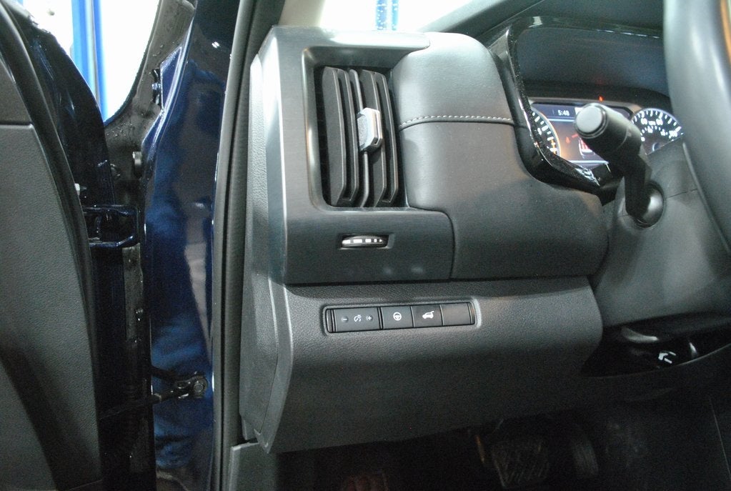 2025 Nissan Pathfinder SL AWD