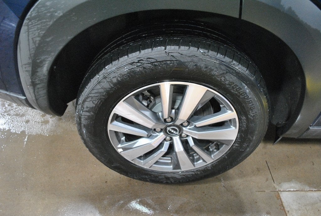 2025 Nissan Pathfinder SL AWD