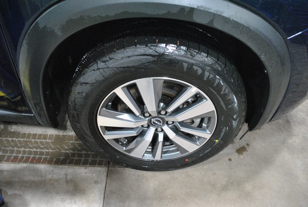 2025 Nissan Pathfinder SL AWD