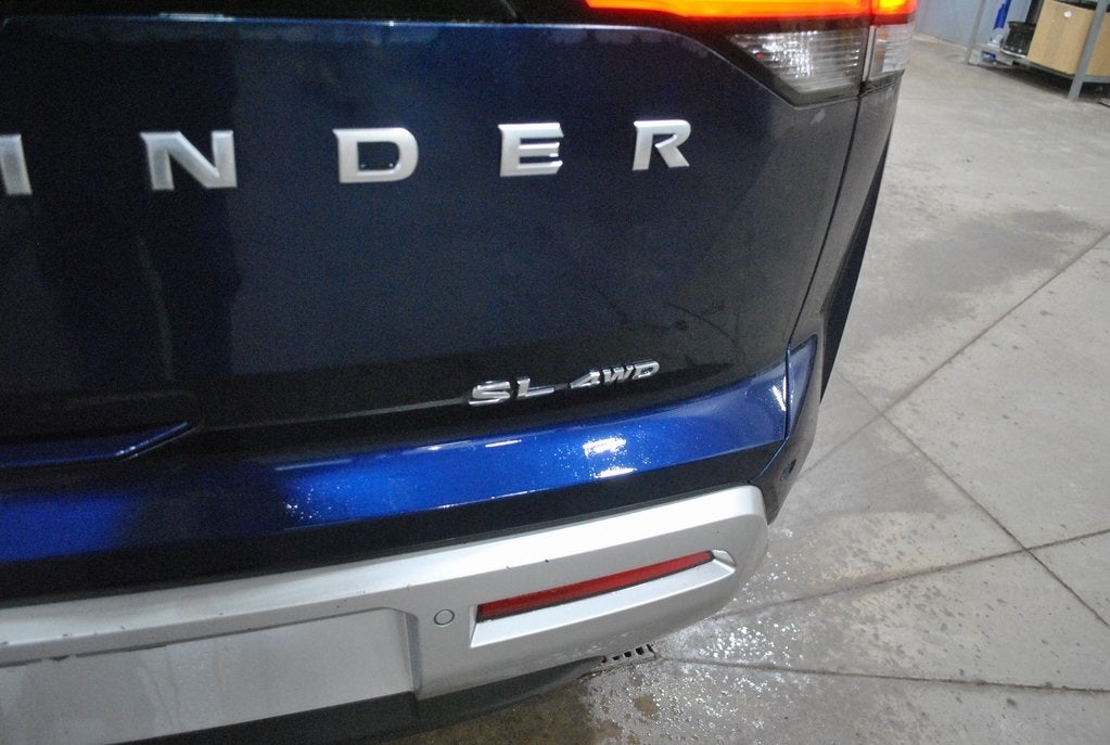 2025 Nissan Pathfinder SL AWD