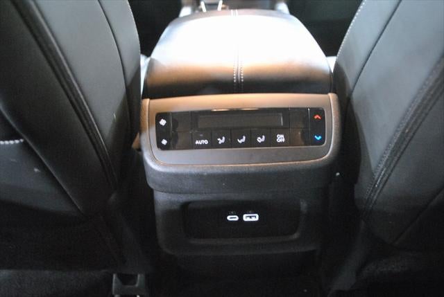 2025 Nissan Pathfinder SL AWD