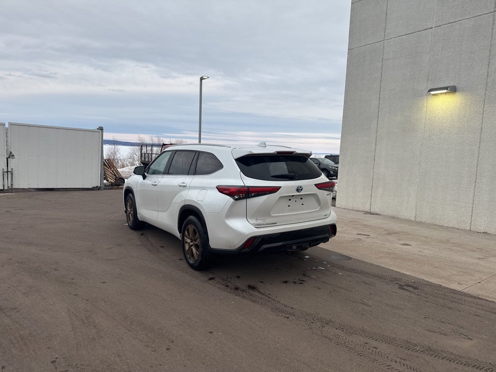 2023 Toyota Highlander Hybrid Bronze Edition AWD