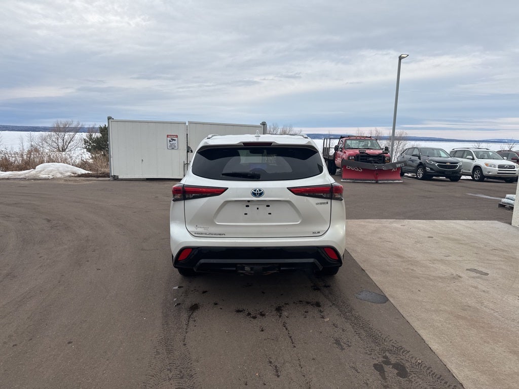 2023 Toyota Highlander Hybrid Bronze Edition AWD
