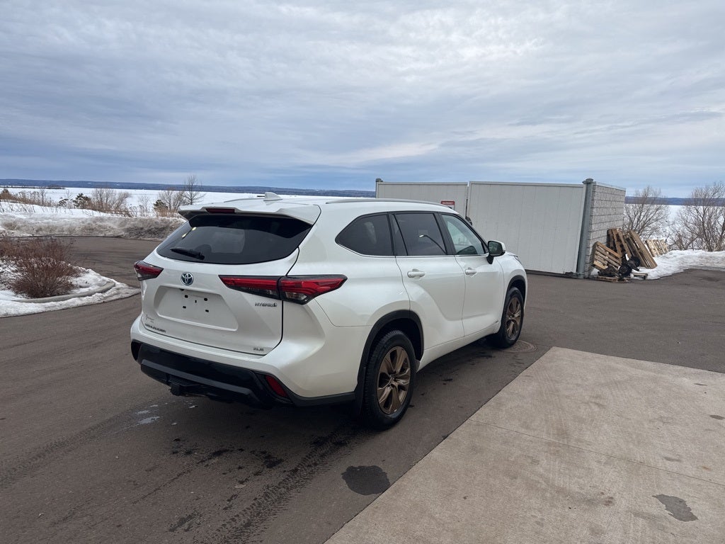 2023 Toyota Highlander Hybrid Bronze Edition AWD