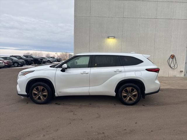 2023 Toyota HIGHLANDER HYBRD Bronze Edition AWD