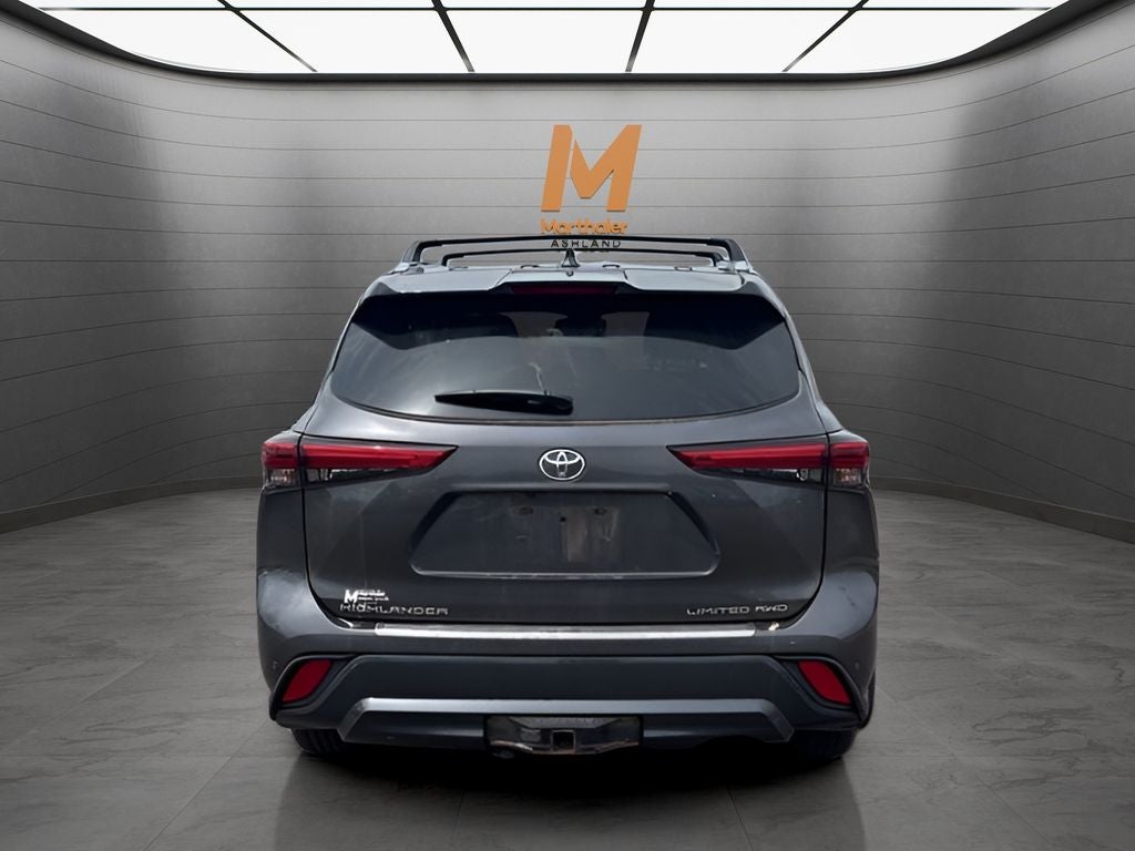 2022 Toyota Highlander Limited 8 Passenger AWD