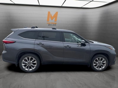 2022 Toyota Highlander Limited 8 Passenger AWD