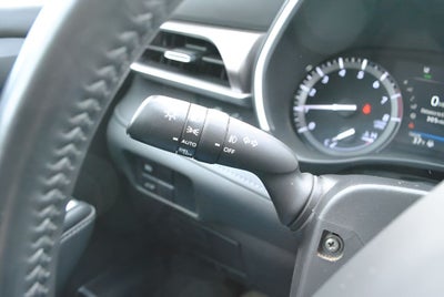 2021 Toyota HIGHLANDER XLE AWD 8 Passenger