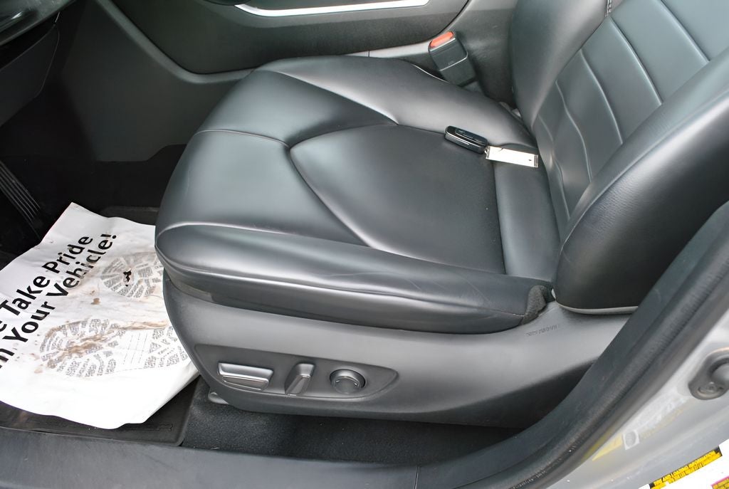 2021 Toyota HIGHLANDER XLE AWD 8 Passenger