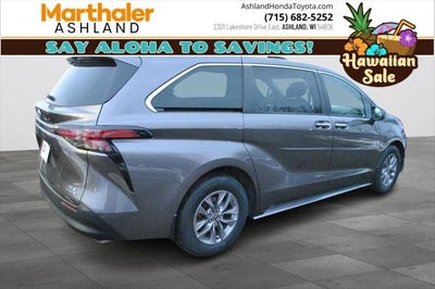 2022 Toyota SIENNA XLE XLE FWD